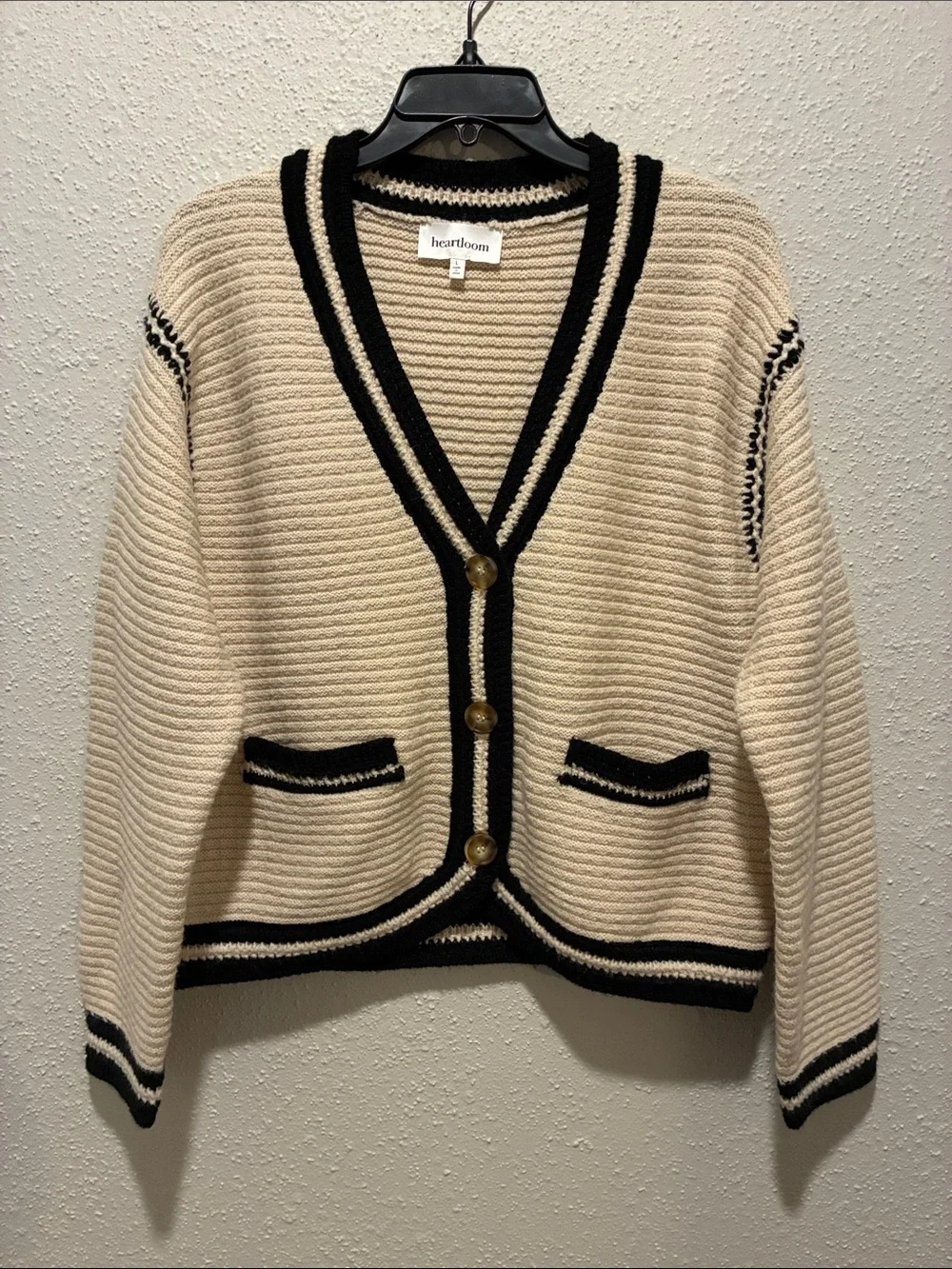 Heartloom cream V-neck cardigan with black trim - Picture 1 of 4